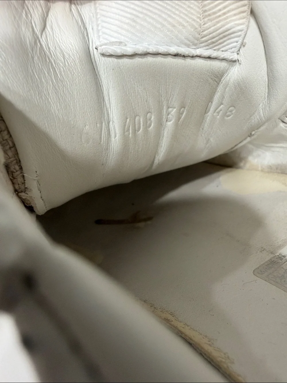 Gucci GG Logo-Detailed Leather and Multi Colored Embroidered Canvas Sneakers 39